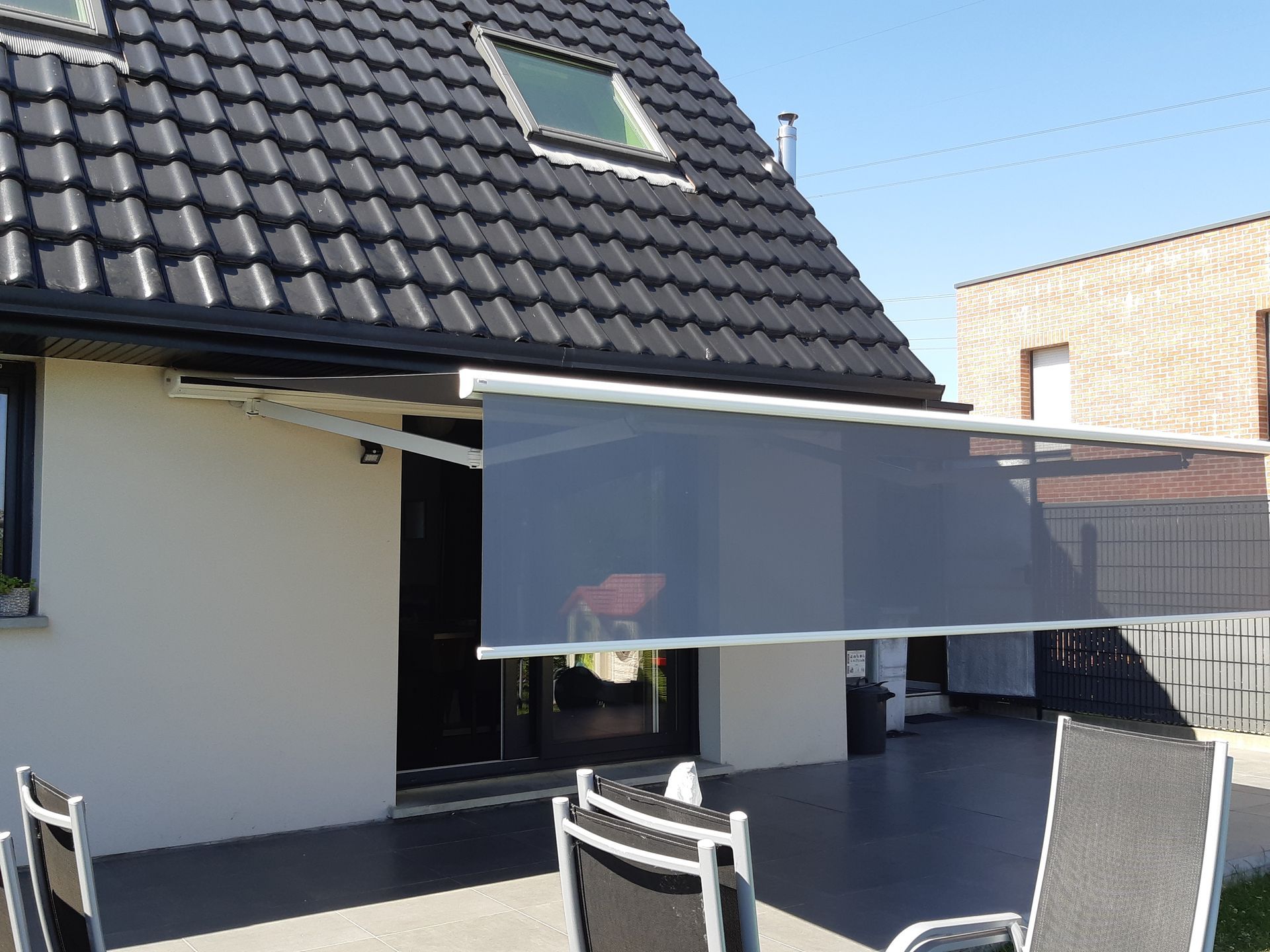 Store banne avec lambrequin