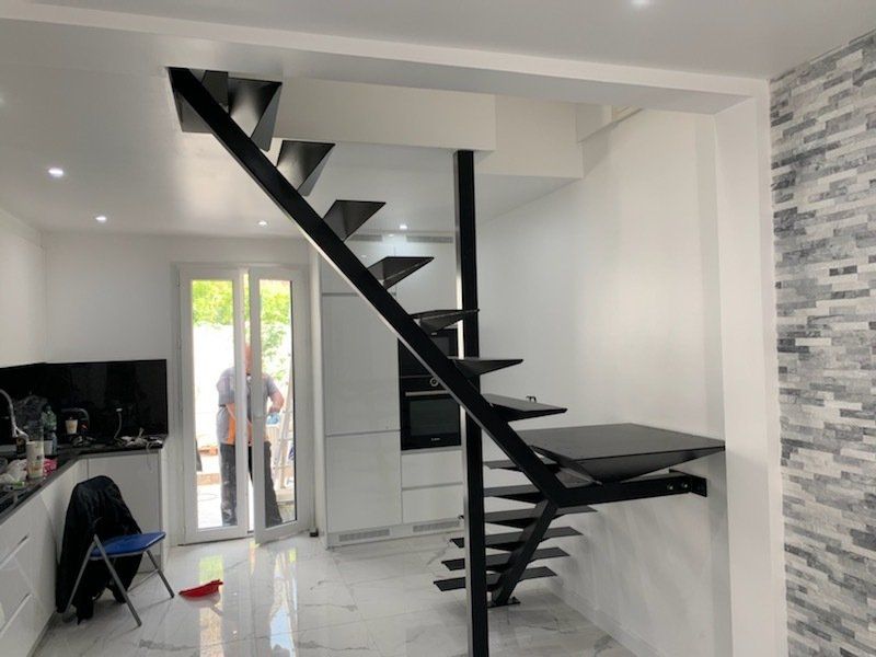 Escaliers métalliques