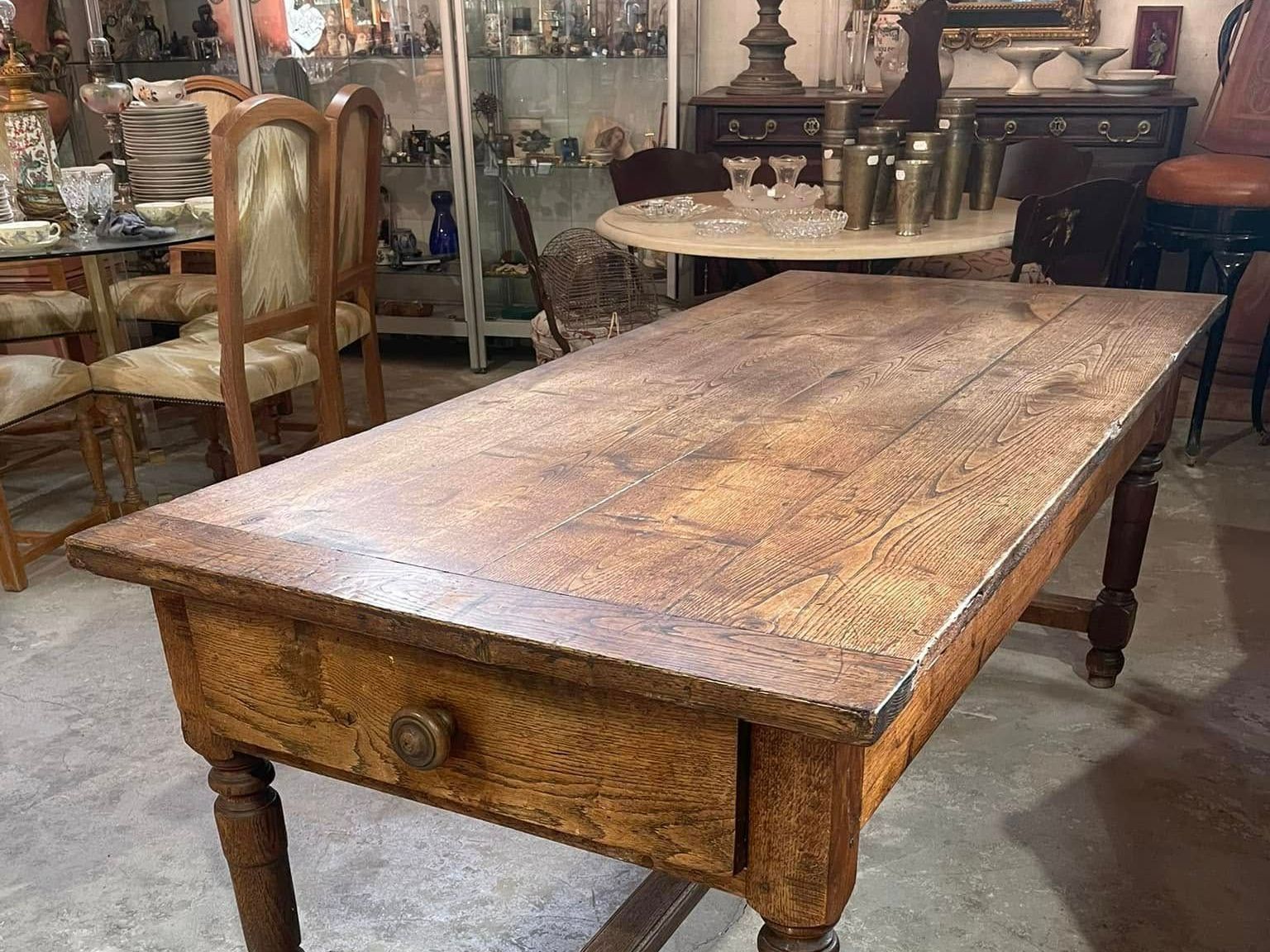 Table en bois brut