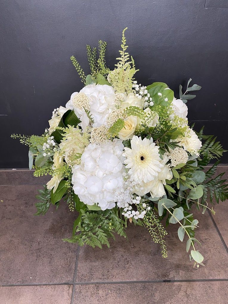 Bouquet de fleurs fraiches blanches