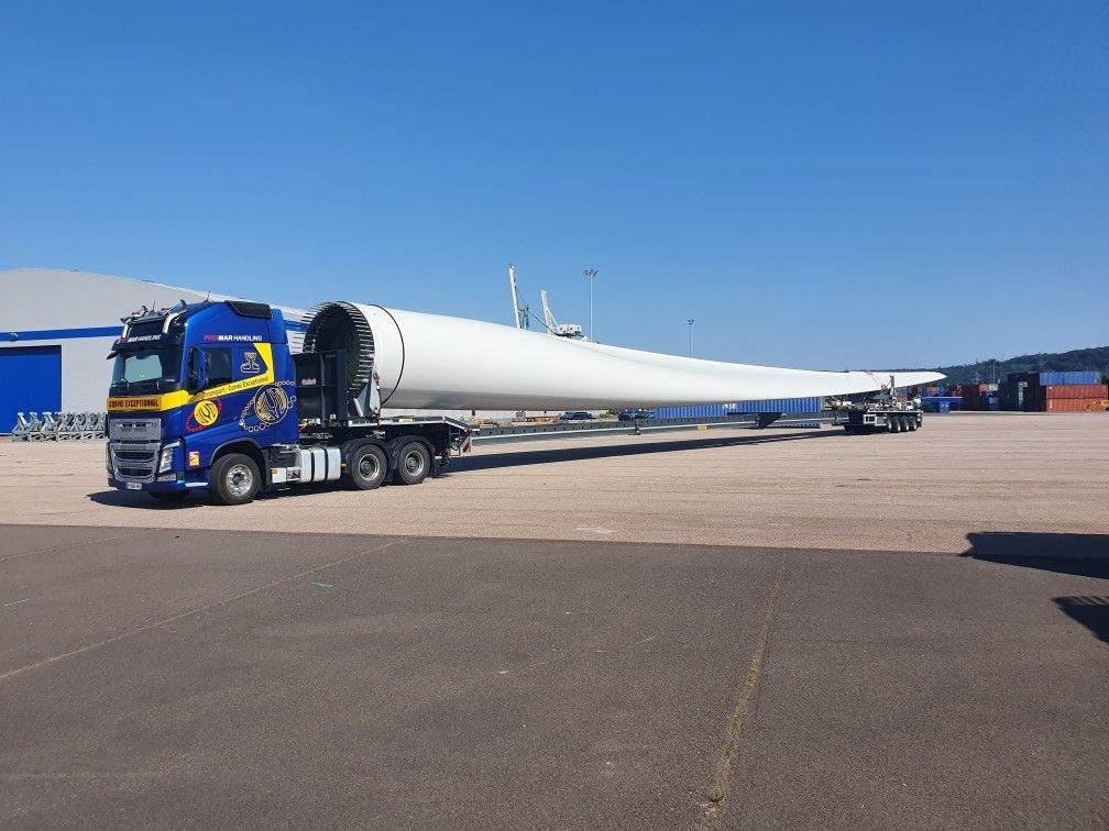 Camion convoi exceptionnel de PromarHandling