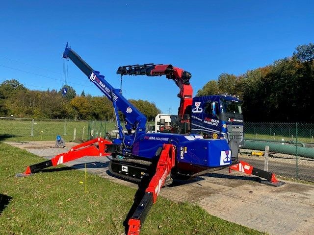 Mini-grue araignée en extérieur