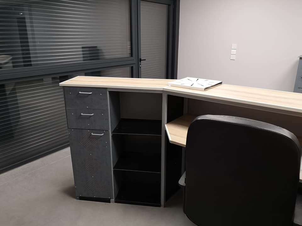 Meuble de bureau en métal réalisé par Façonnage Pliage Métal