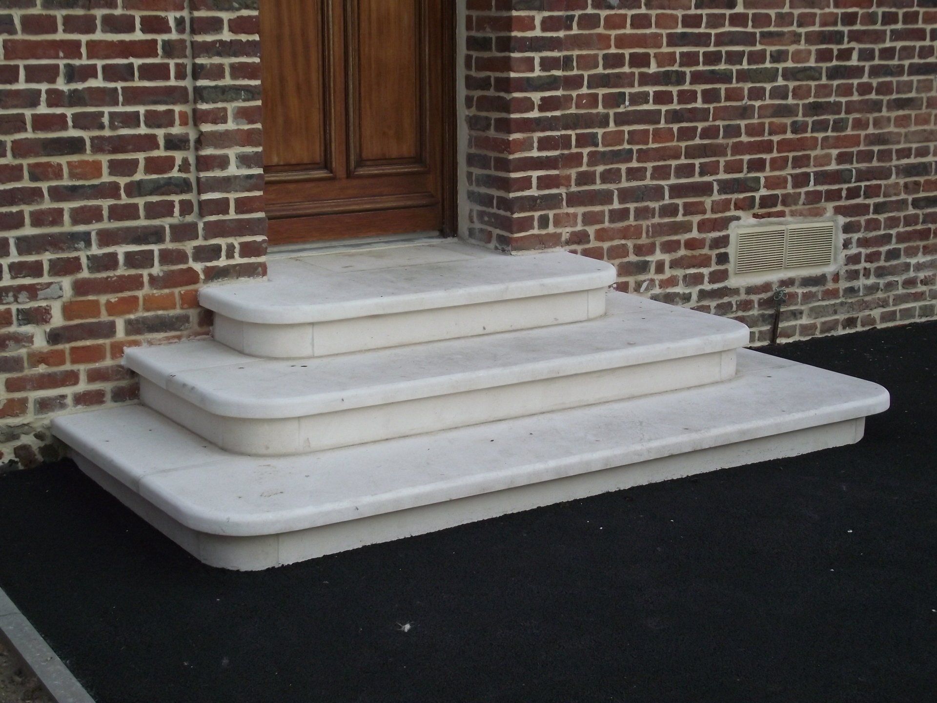 Marche d'entrée marbre blanc