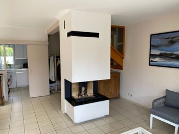 Cheminée contemporaine blanche