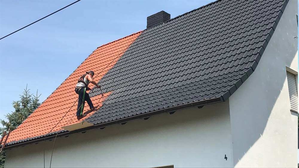 Beispielfoto Dachgrundierung rot zu dunkel