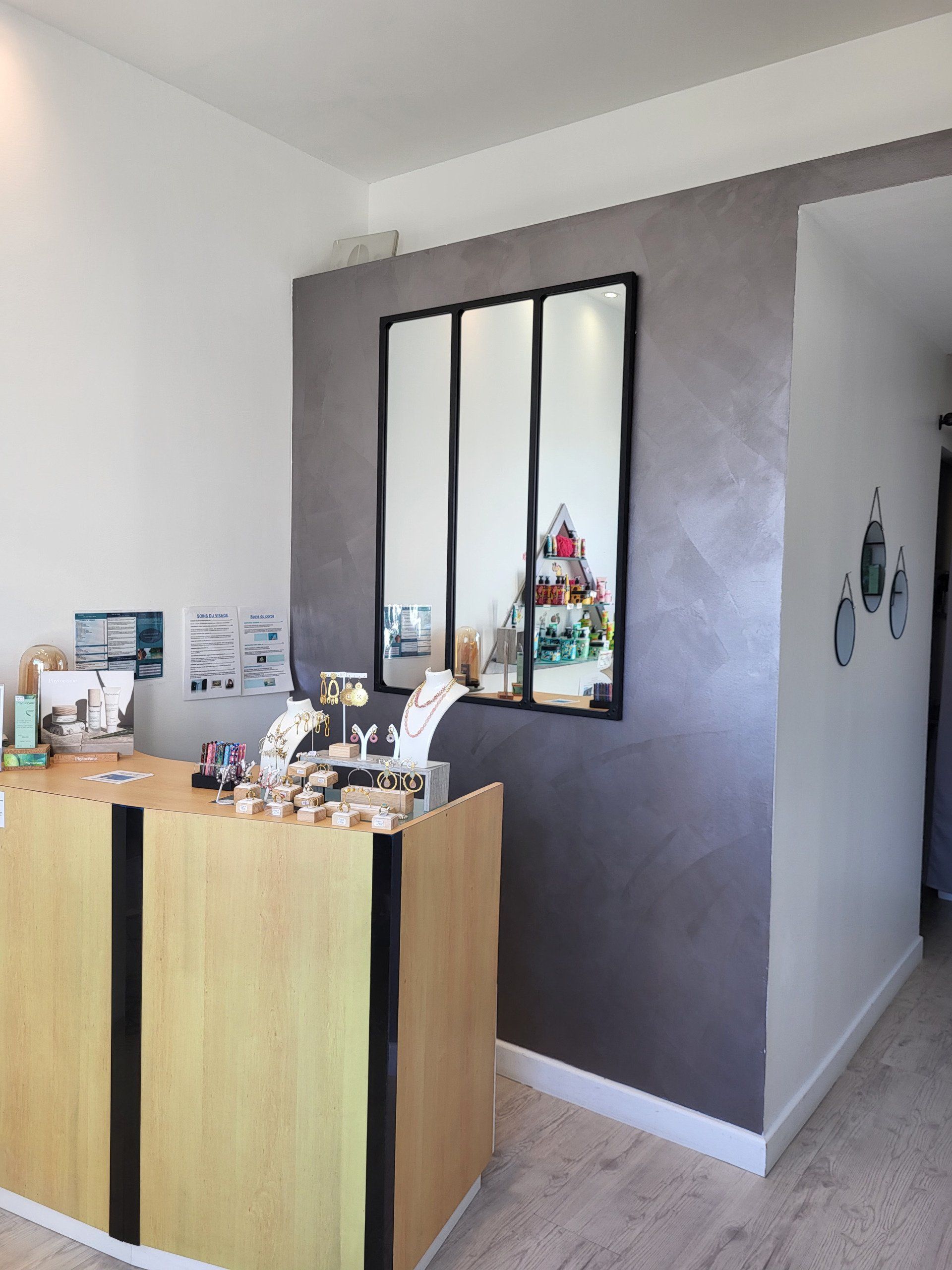 Les CyCladeS, le salon