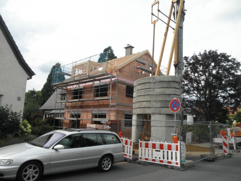 Haus wird gebaut, Arbeit von Joachim Haas