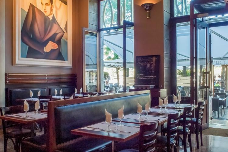 Le Cafe Victor Hugo Restaurant