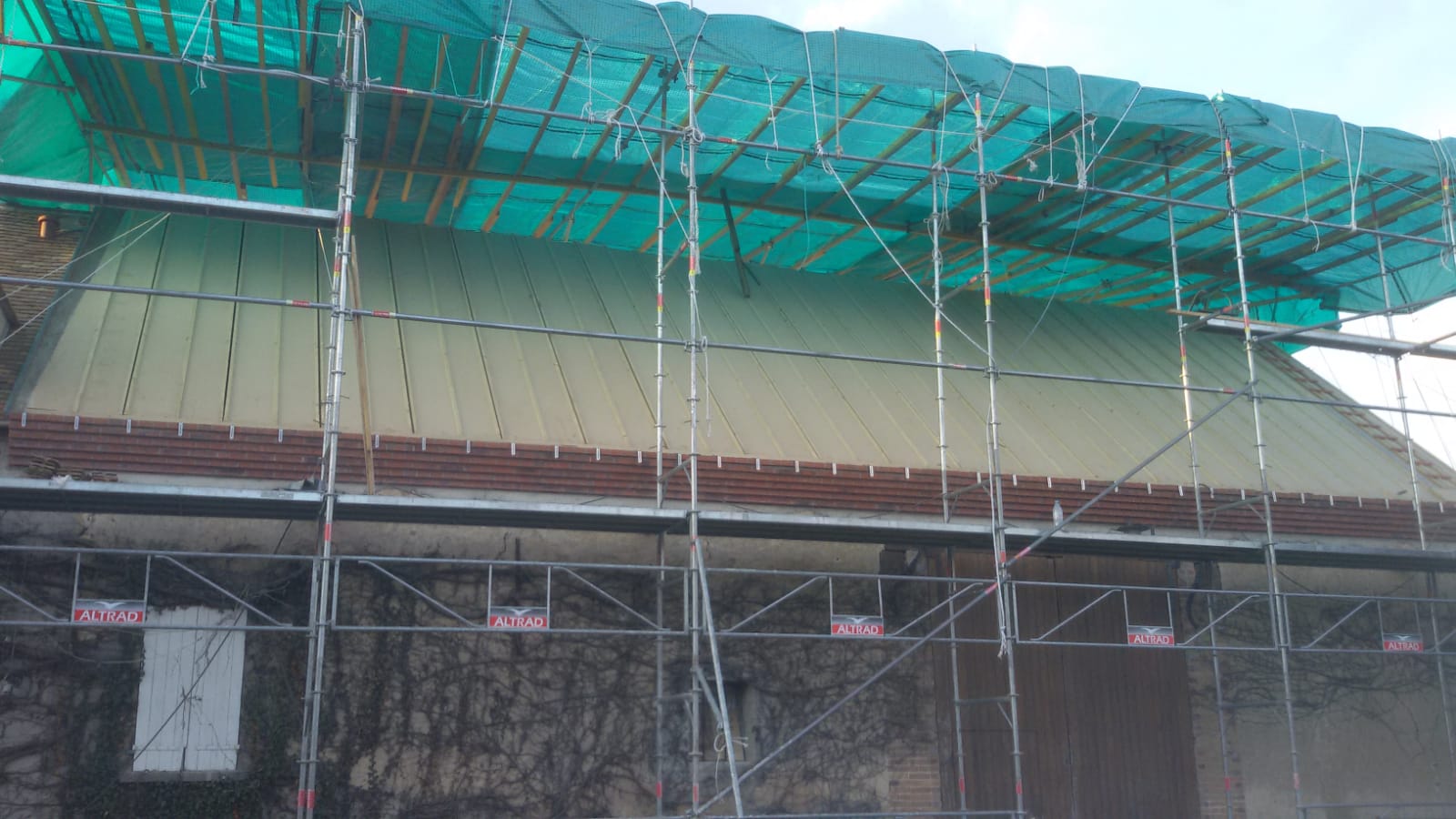 Travaux de couverture de toiture par SC Maçonnerie