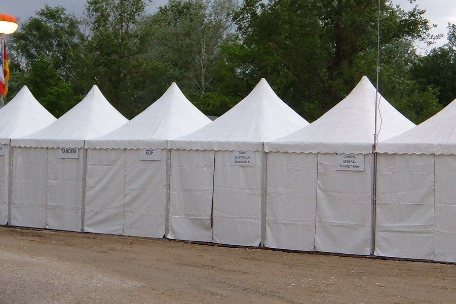 Vente chapiteaux pointe blanche