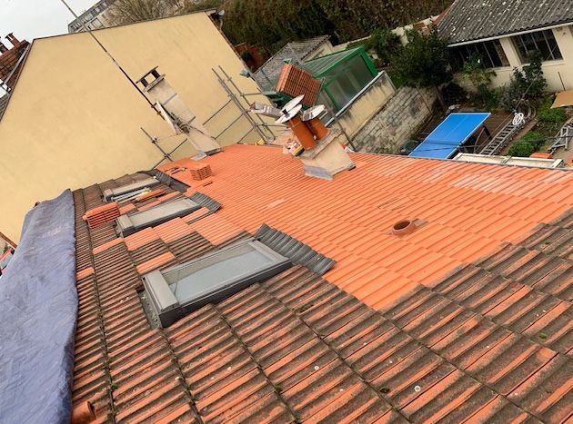 Différence entre nouvelles tuiles et anciennes en mauvais état