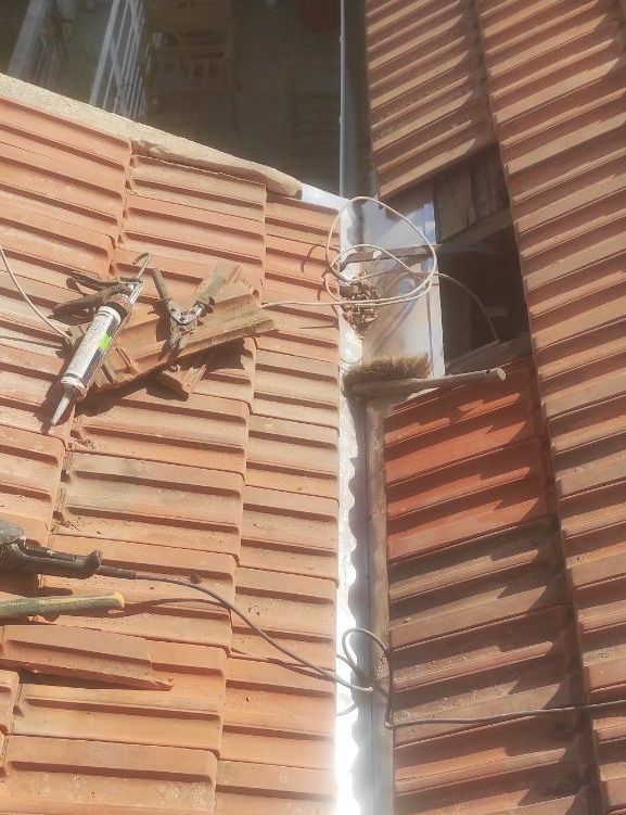 Solin de raccord entre deux toits