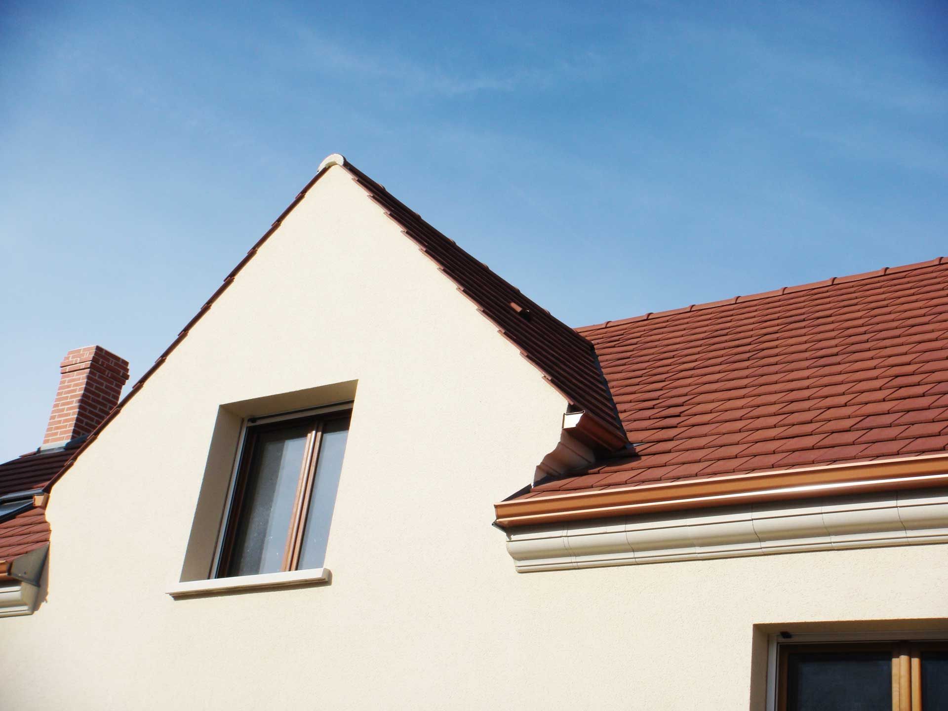 Belle façade de maison fraîchement ravalée