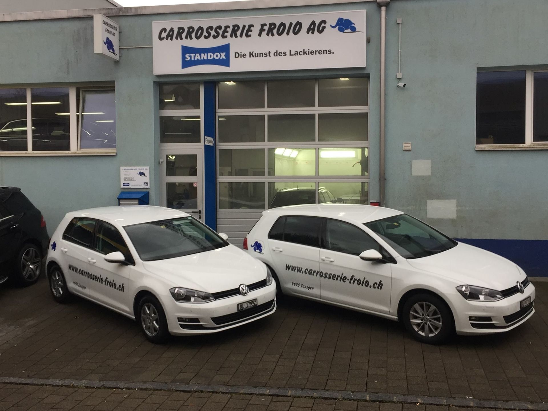 Werkstatt Aussenansicht - Carrosserie Froio AG