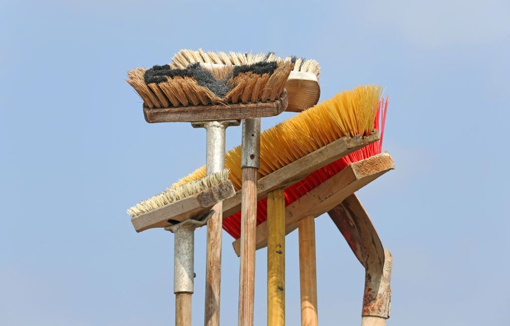 Besen - Markus Zoller der Reiniger - Engadin