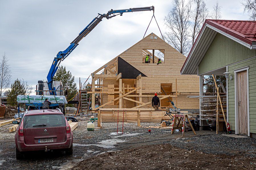 Hirsirakennukset - Kelorakennus Puustinen Oy