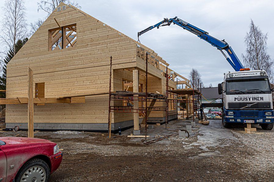 Hirsirakennukset - Kelorakennus Puustinen Oy
