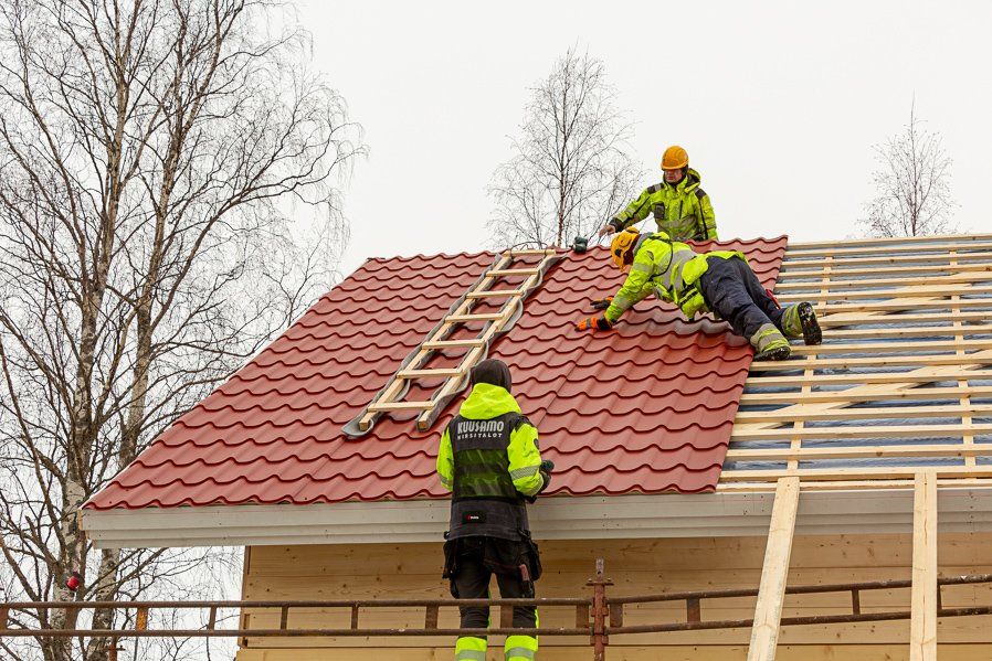 Hirsirakennukset - Kelorakennus Puustinen Oy
