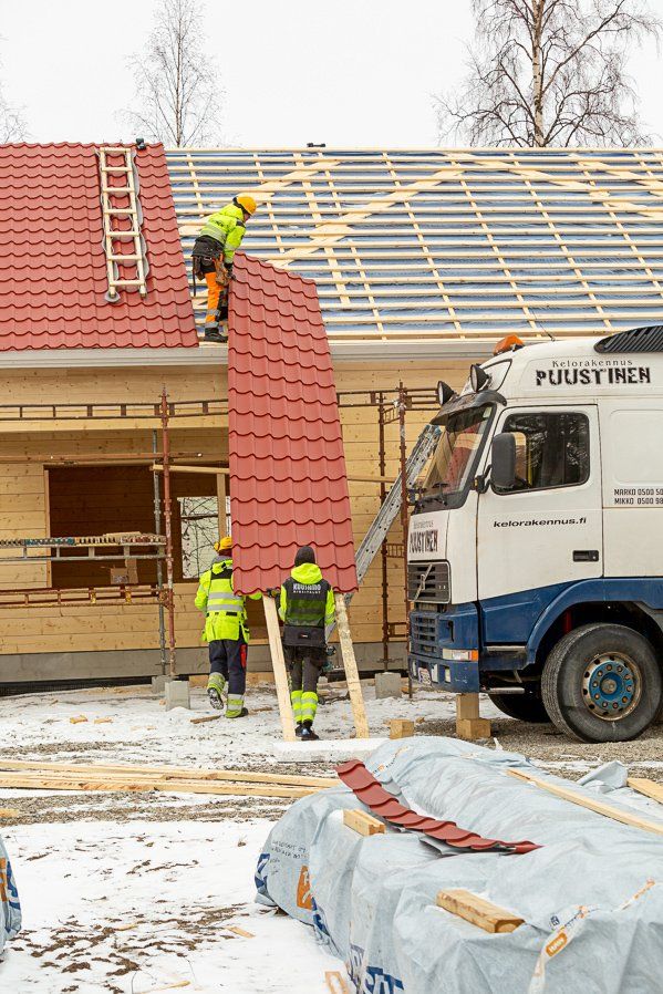 Hirsirakennukset - Kelorakennus Puustinen Oy