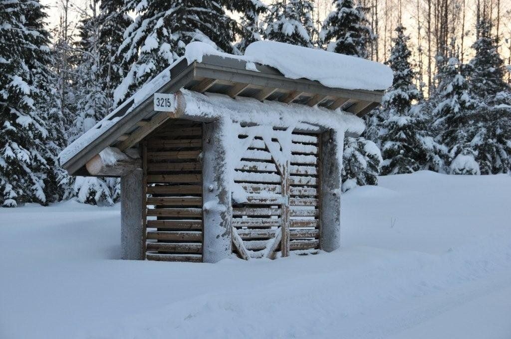 Roskakatokset - Kelorakennus Puustinen Oy