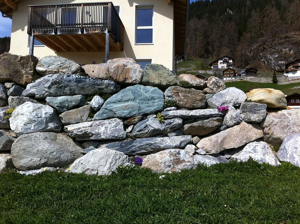 Natursteinmauer Gestaltung
