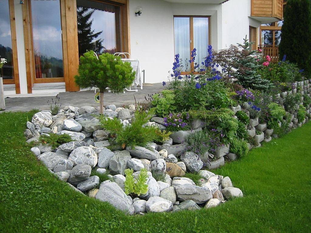 Steingarten & Bepflanzung