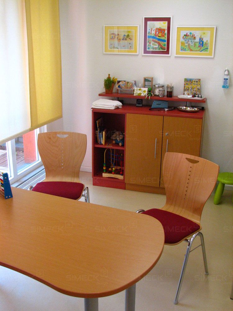 simeck-kinderarztpraxis-sprechzimmer