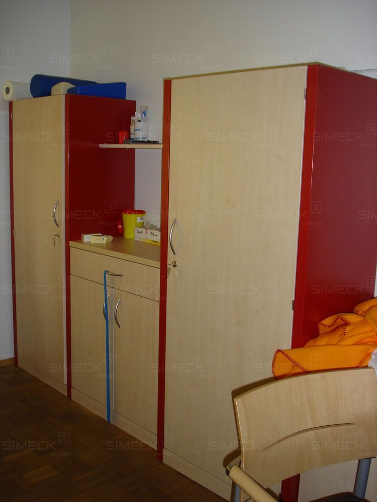 simeck-praxiseinrichtung-medikamentenschrank