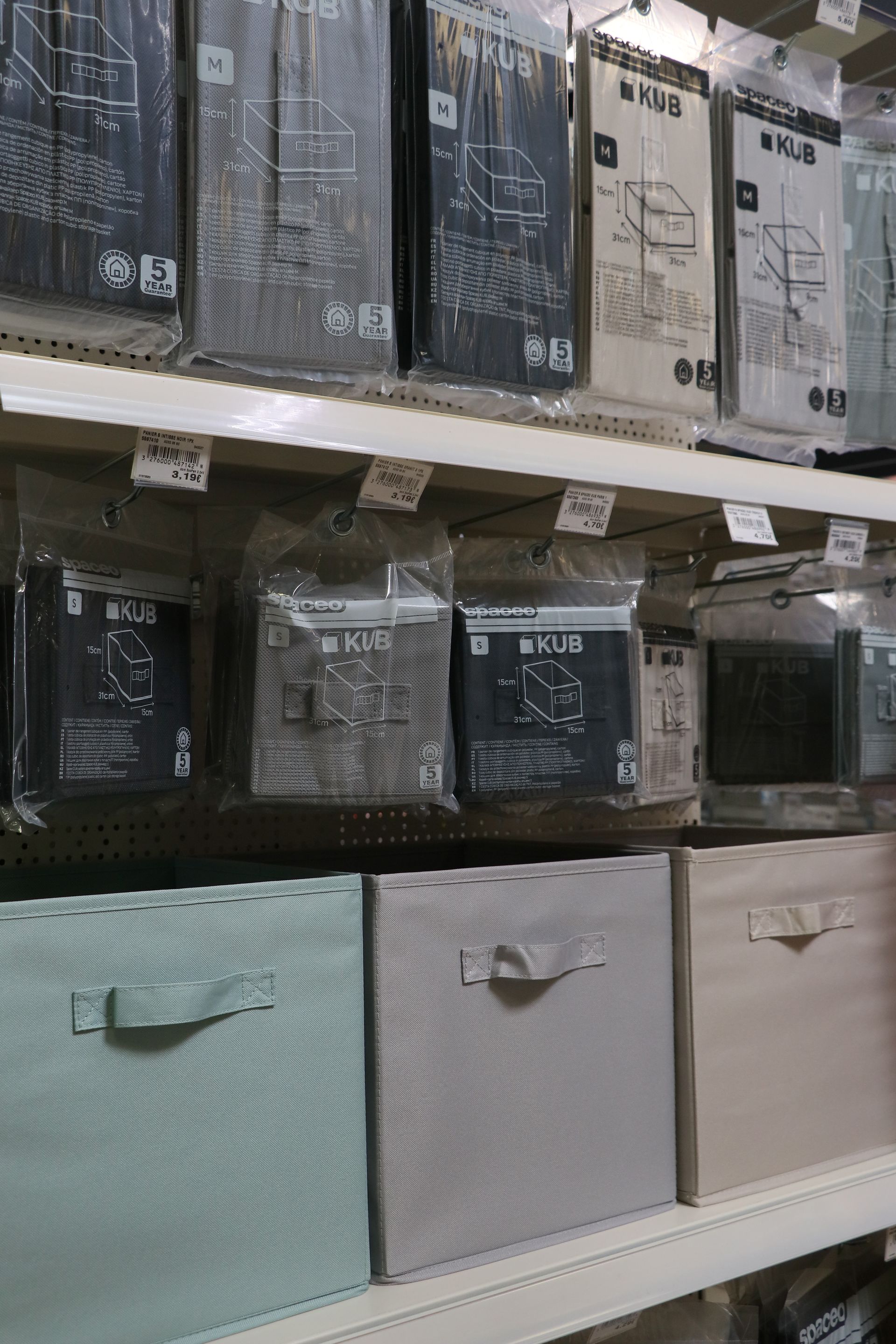 Rayon de tiroirs pliables en tissu.