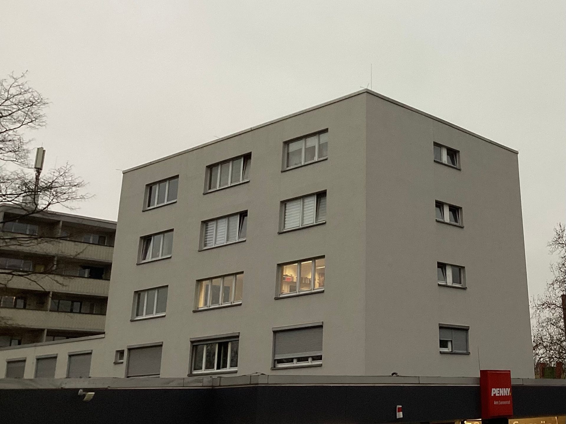 Vom Marlerbetrieb Restya restaurierte Hausfassade 