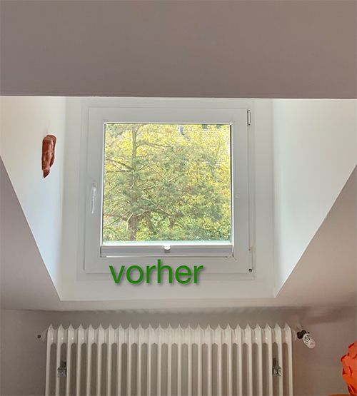 Weißes Fenster mit einem grünen „Vorher“ davor, das einen Baum draußen zeigt.