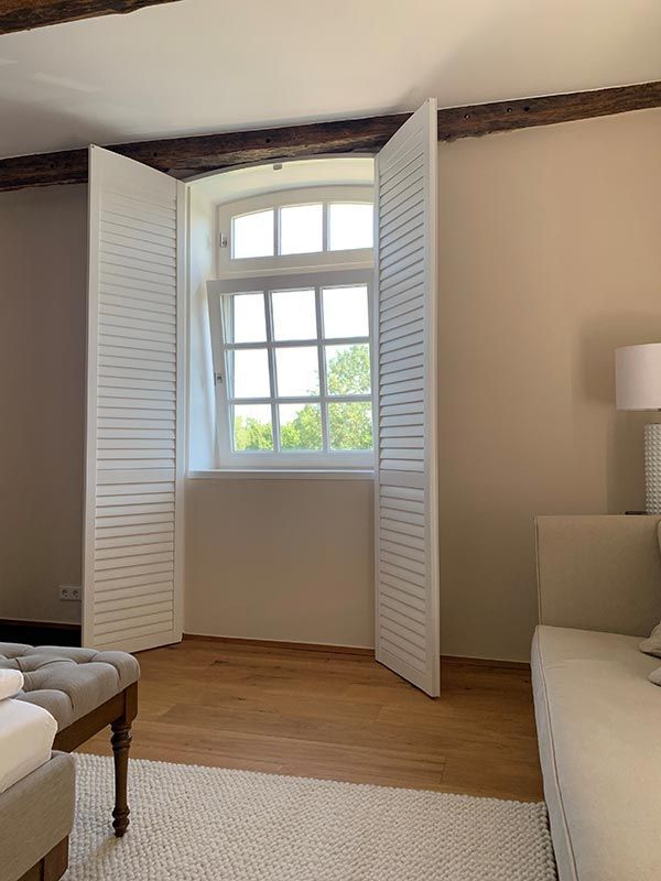 Jasno Shutters & Blinds
Shutters abgerundet