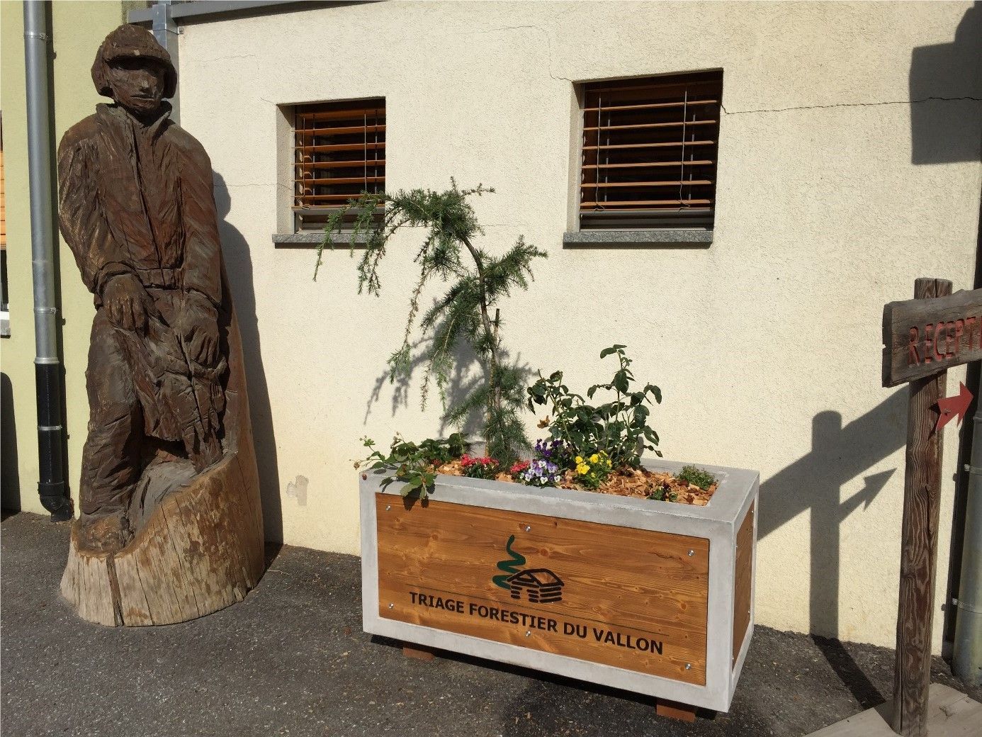 Bac à fleurs - réalisation en bois