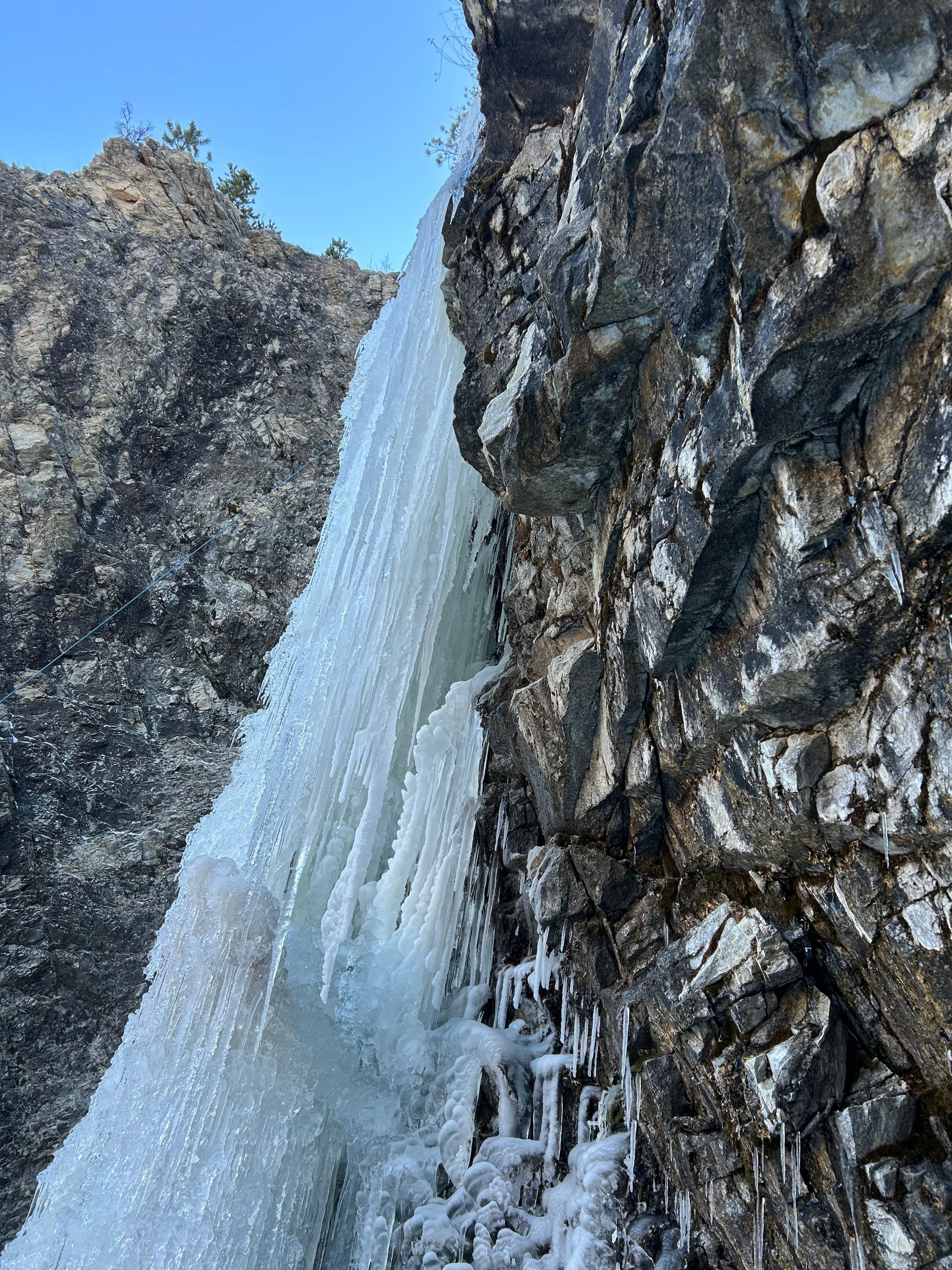 Ice Waterfall - Hellroaring at East Rose Bud