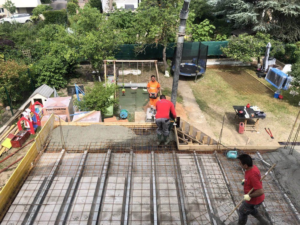 COULAGE DE BÉTON D'UNE DALLE ESCALIER