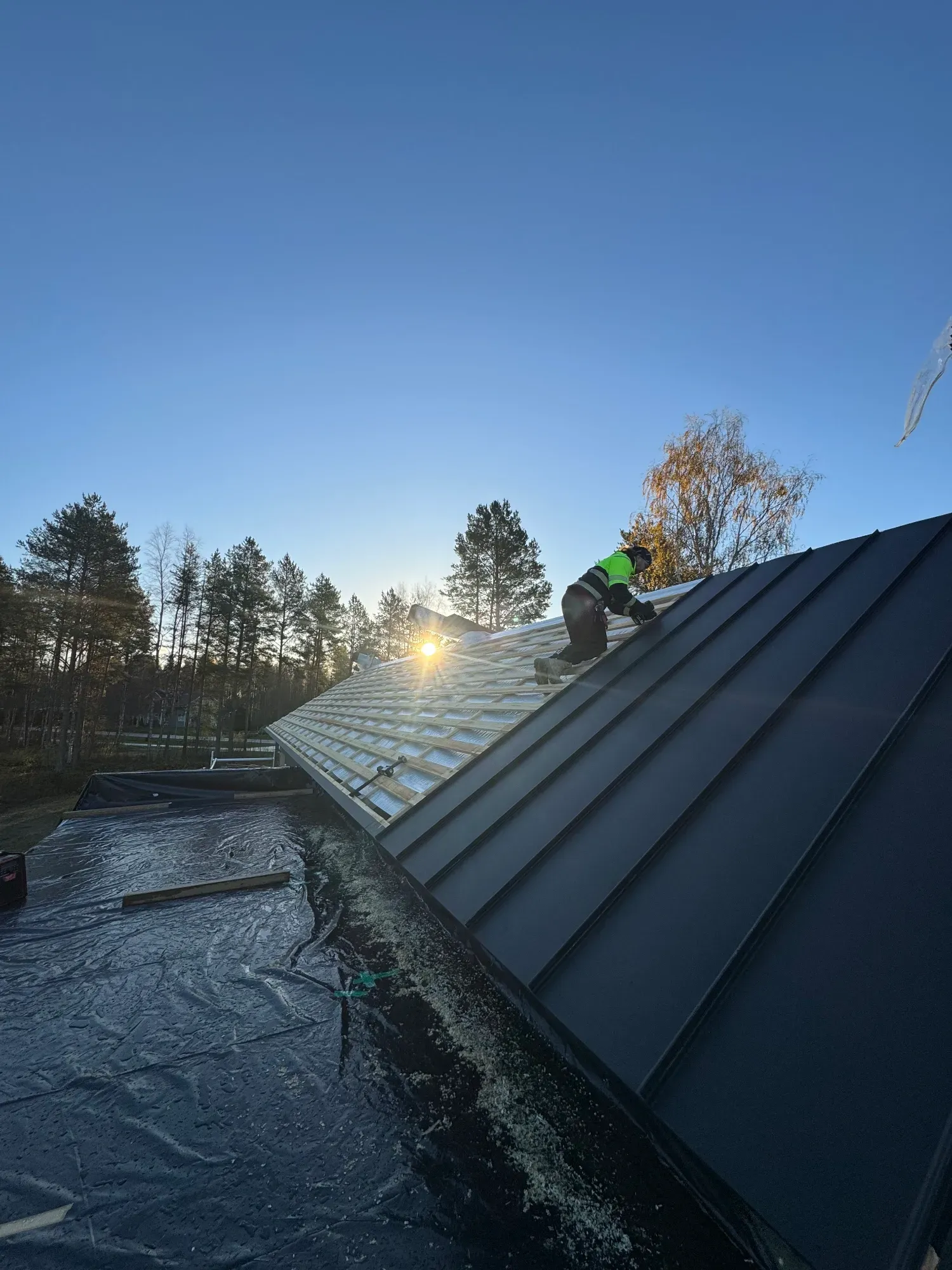 Uudisrakennus Oulu – Fliptek Oy hoitaa projektit pohjista harjakorkeuteen.