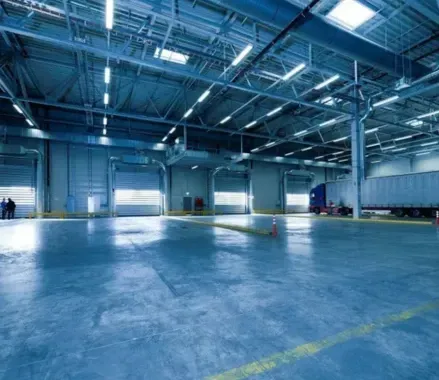 Almacen industrial pintado