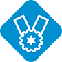 Un icono de una medalla con una estrella en un cuadrado azul.