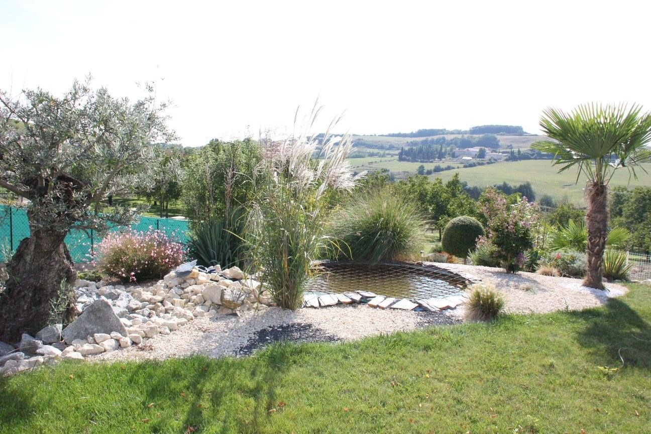 Création d’une marre avec aménagement extérieur