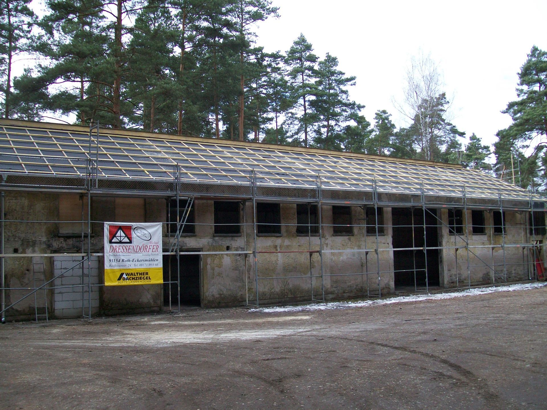 Sanierung eines alten Hallendaches in Pfaffenhofen mit Trapezblech
