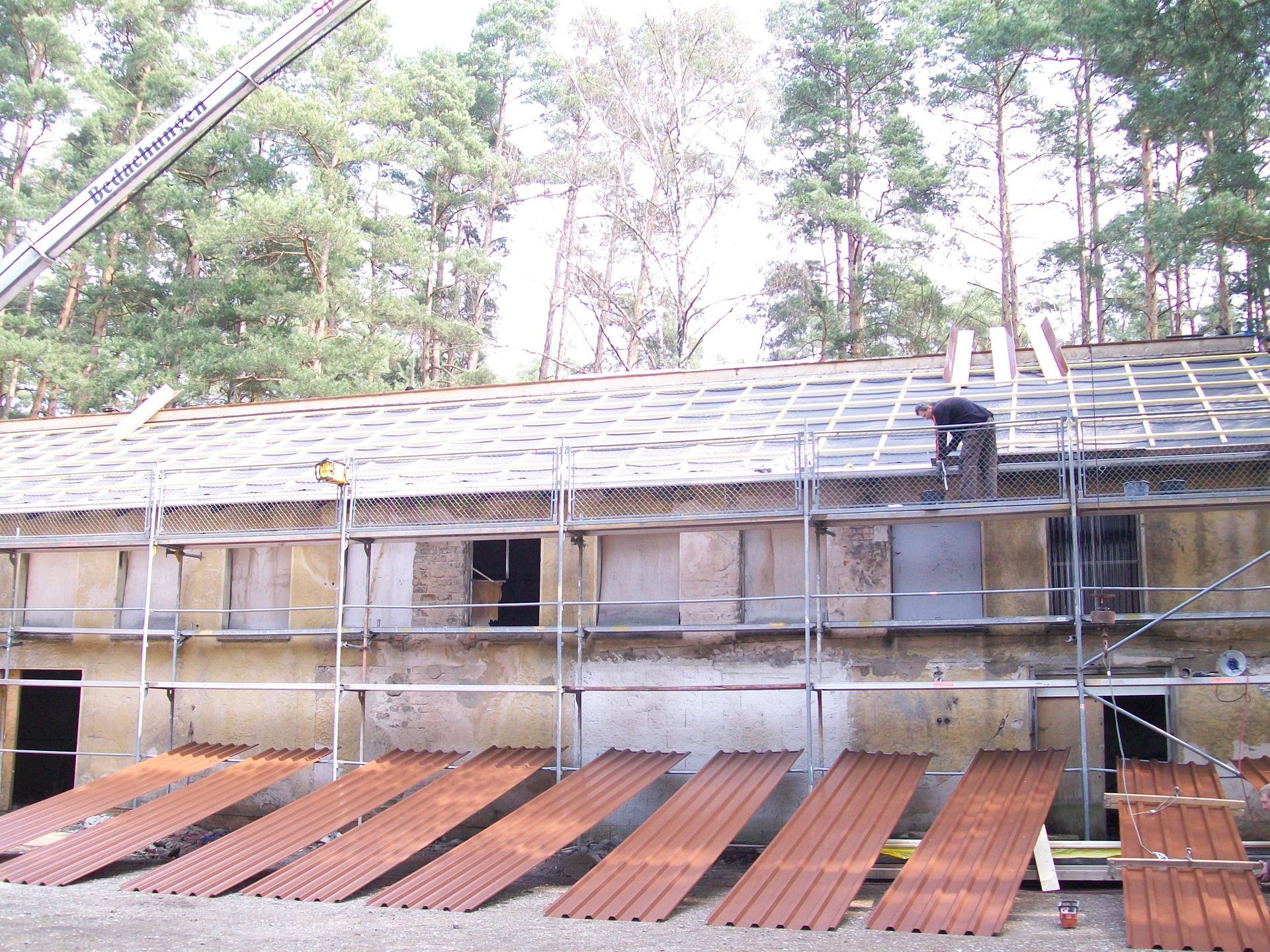 Sanierung eines alten Hallendaches in Pfaffenhofen mit Trapezblech