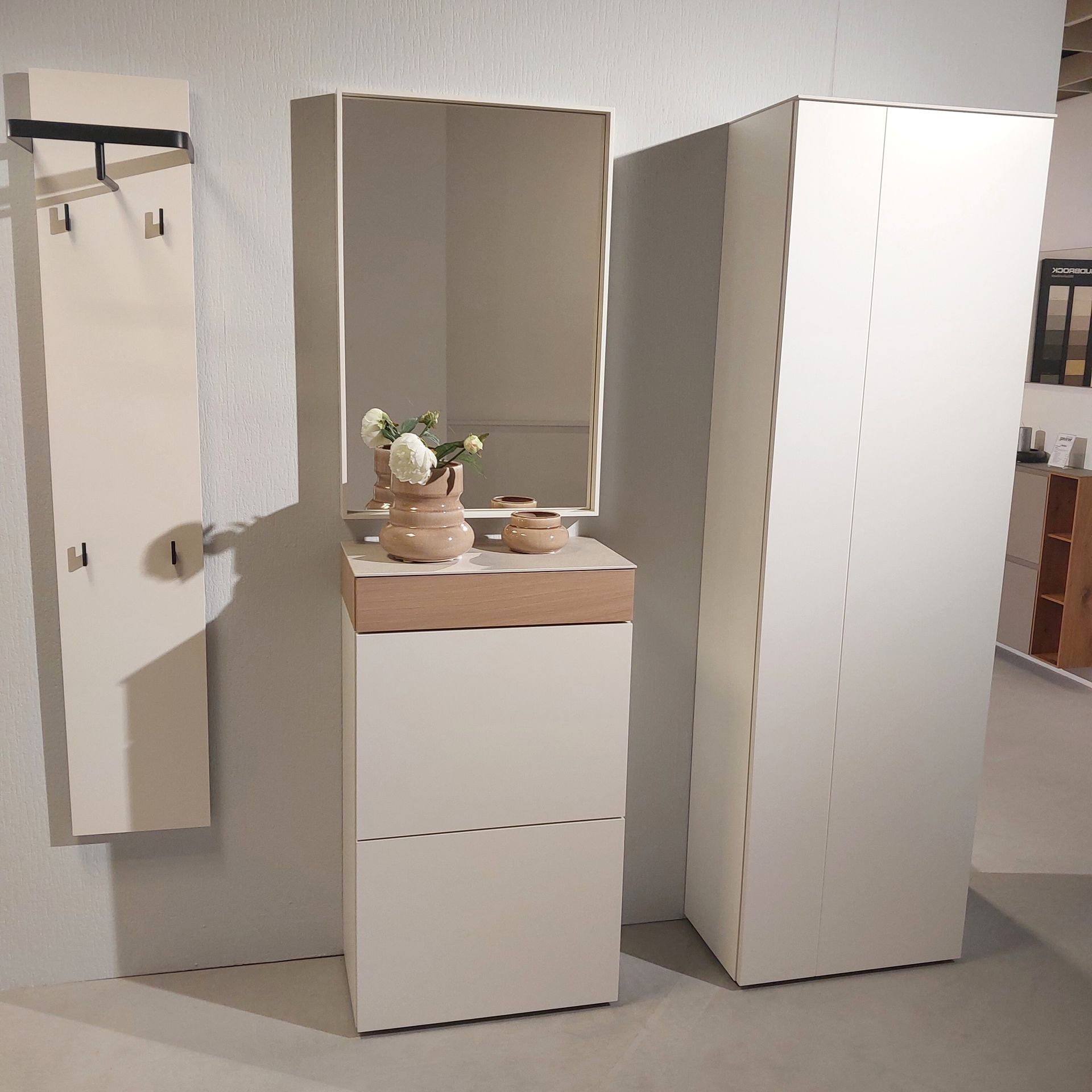 Garderobe Contur Arersa