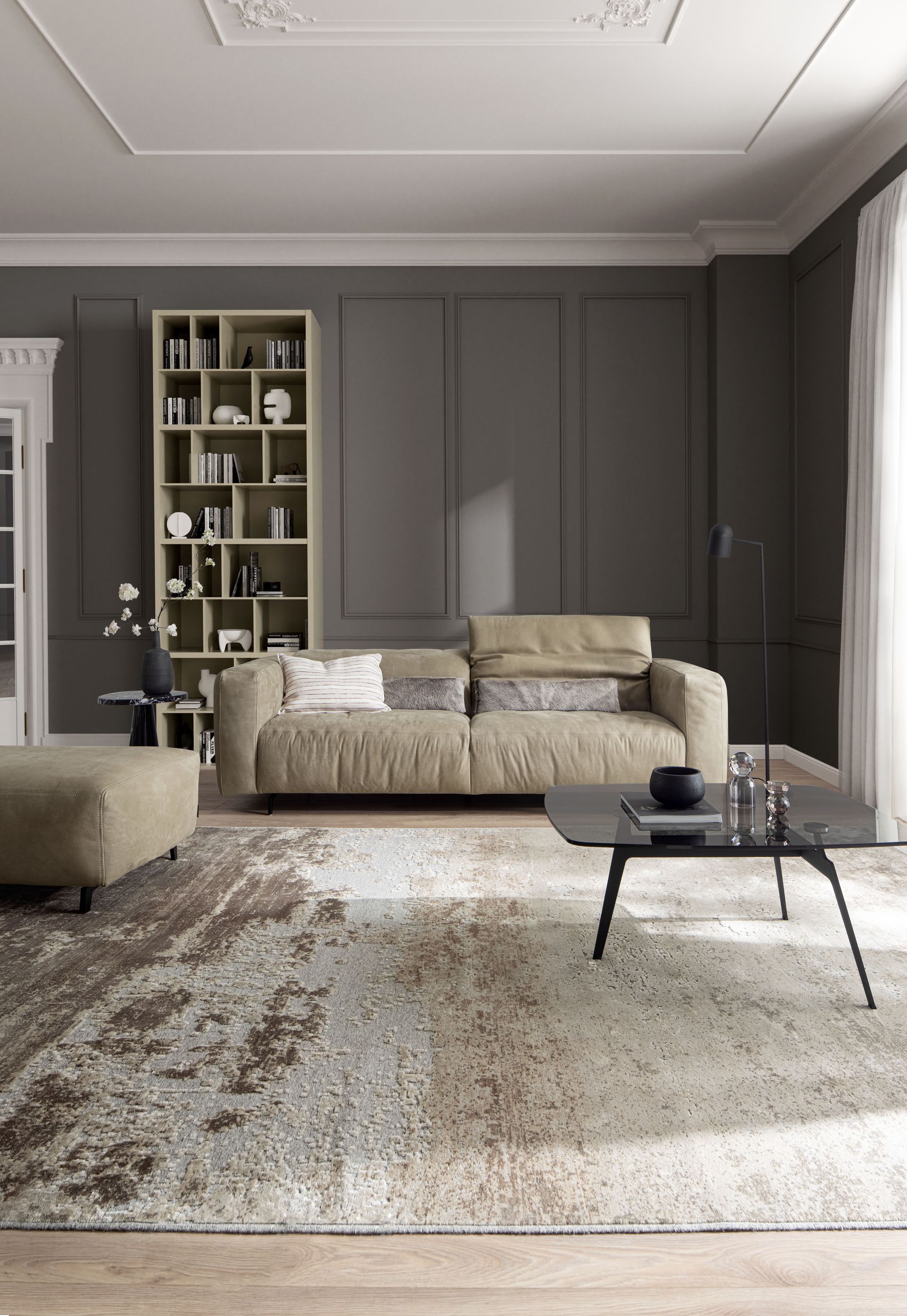 Couch von Contur Einrichtungen im stilvoll eingerichtetem Wohnzimmer