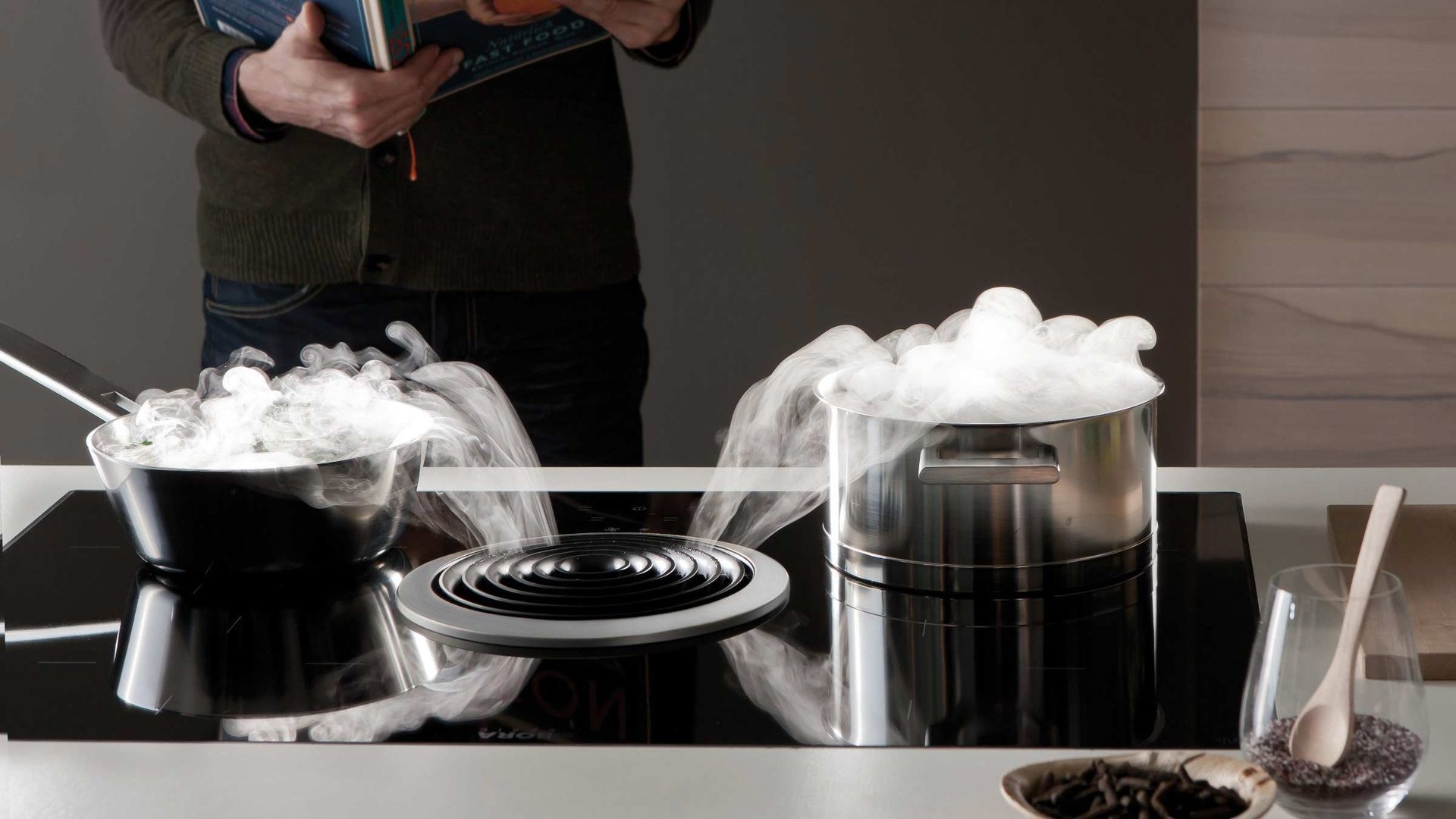 Bora Dunstabzug im Kochfeld integriert