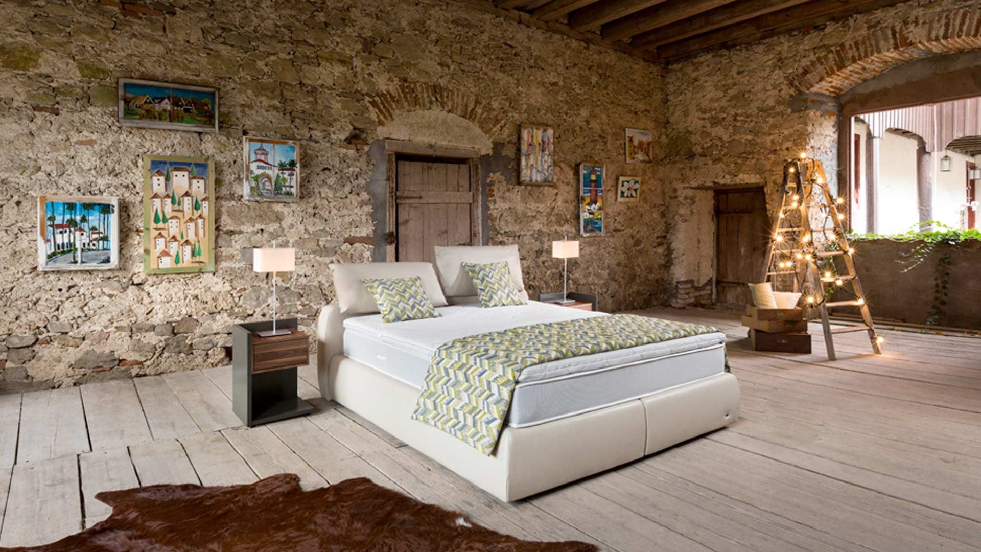 weißes Boxspringbett von Ruf