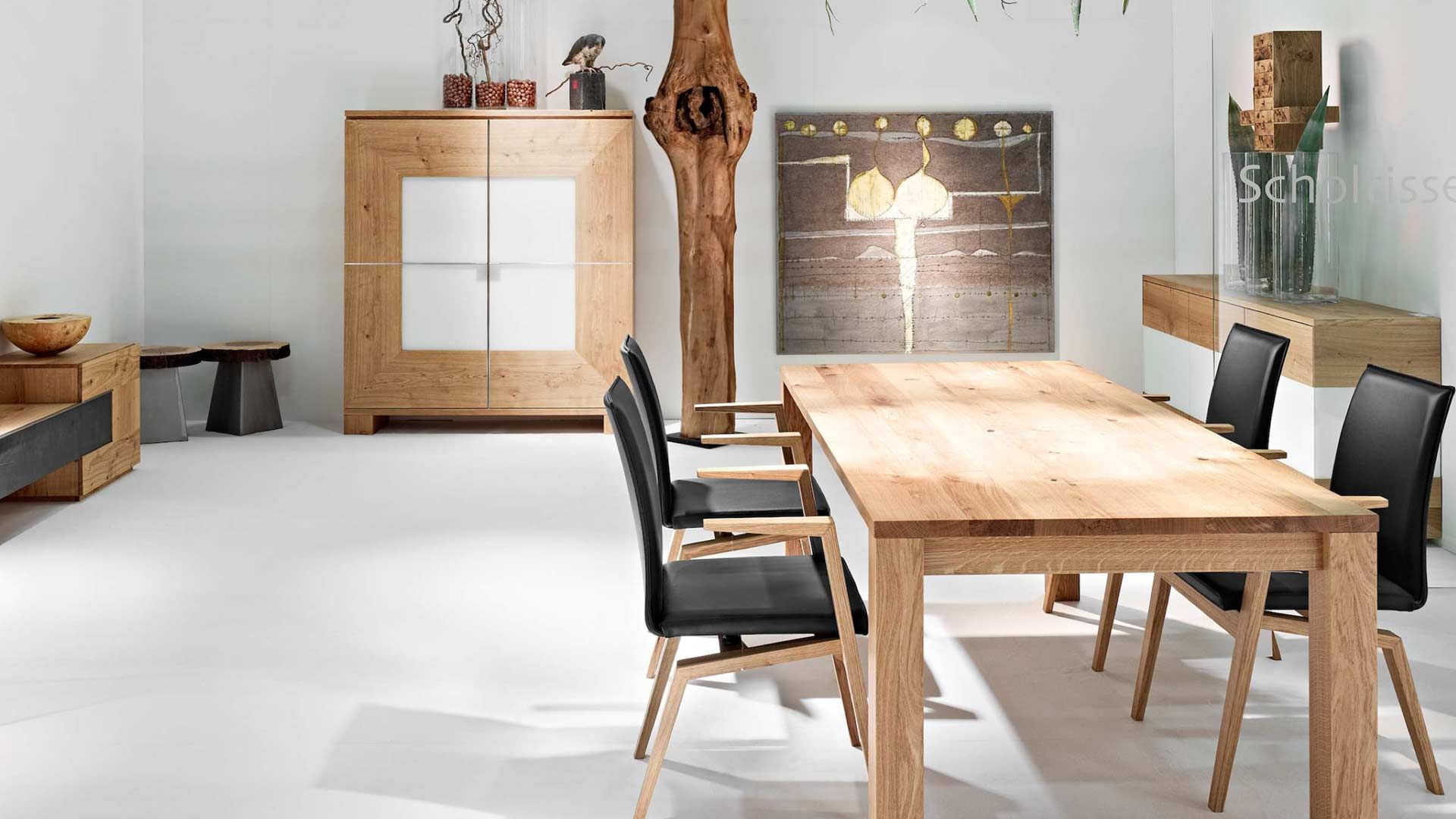 Esszimmer mit Massivholzmöbel von Scholtissek