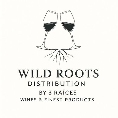 Un logotipo para la distribución de raíces silvestres de 3 raíces vinos y productos finos.