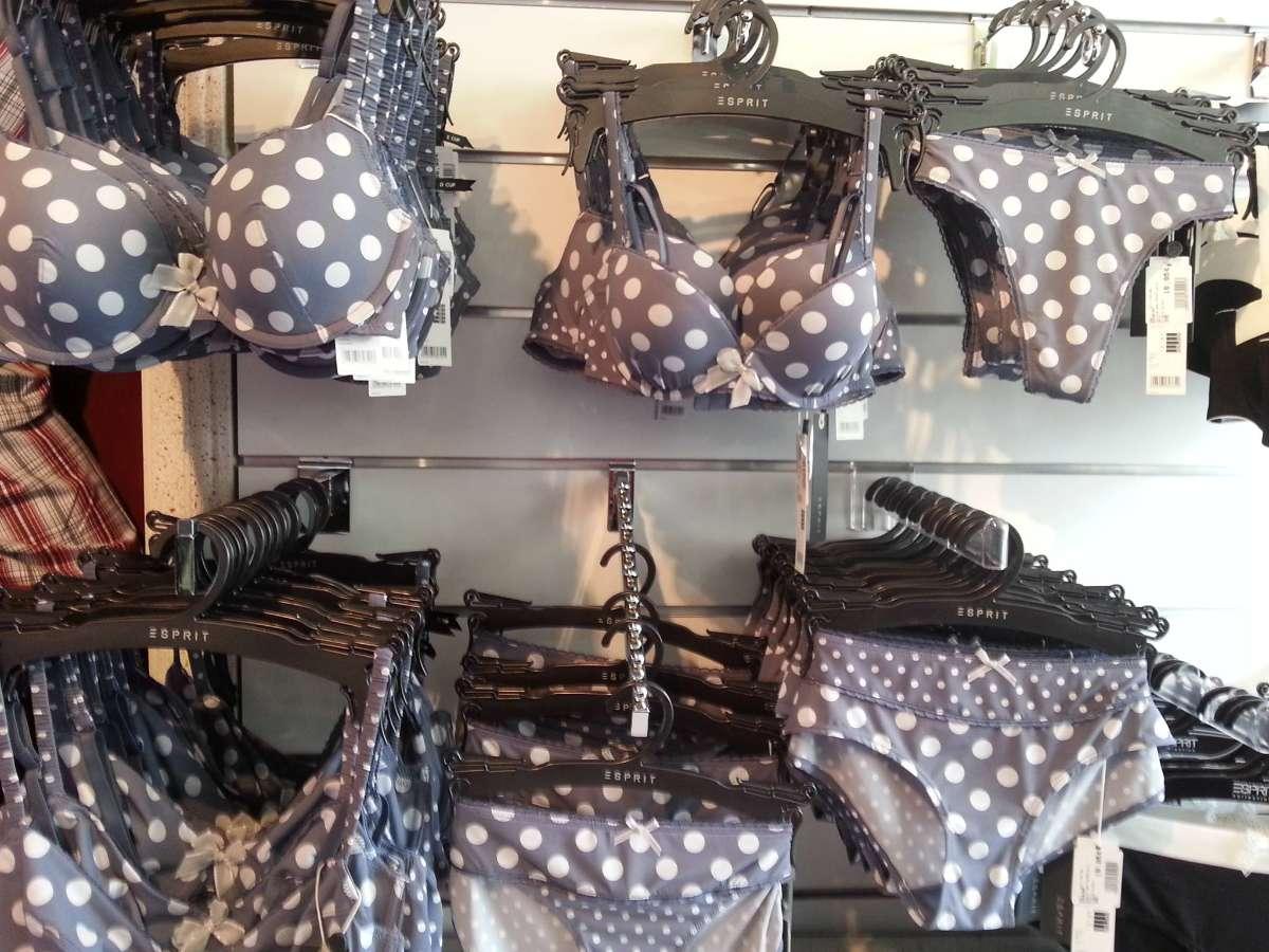 Lingerie de jour et de nuit, à Montmorillon