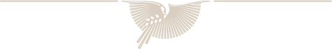 Stilisierter beigefarbener Adler mit ausgebreiteten Flügeln in einem kreisförmigen Emblem auf weißem Hintergrund